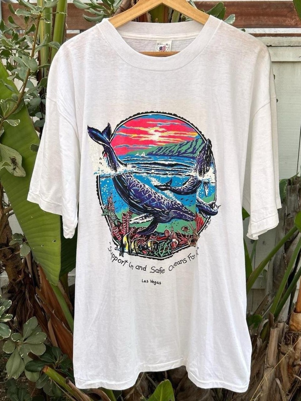 Vintage 1990s T-USA Ocean Whale Graphic T Shirt XL Las Vegas Made in USA